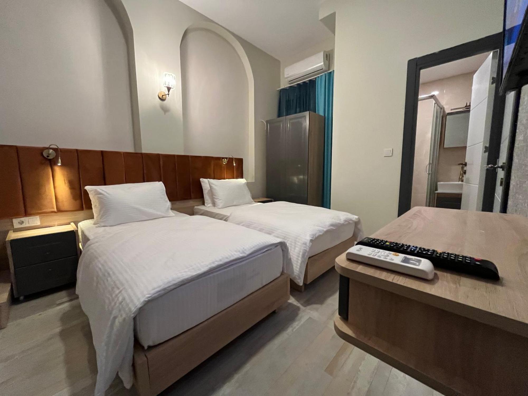 Genoa Port Hotel Istanbul Exterior photo
